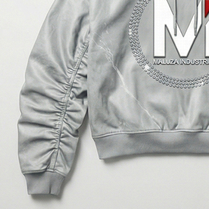 Sudadera de Lujo ONYX de MALUZA Industries, 100% Algodón, Tejido Revestido para Invierno, Logotipo Apilado, Edición Urbana Streetwear - Product Image 2