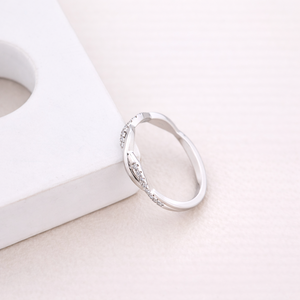 Lab Grown Diamond Twisted Pavé <b>Band</b> <b>Ring</b> in 9K White / Rose / Yellow Gold | Custom Fine Jewelry - Product Image 3