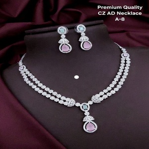 Colliers d'accessoires de bijoux de mode à la demande avec boucle d'oreille pour les femmes pour les fêtes et les festivals d'Inde - Product Image 5