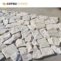Pierre de culture en ardoise naturelle extérieure, quartzite blanc cristallin, panneau de revêtement en pierre empilée pour la décoration murale, face naturelle