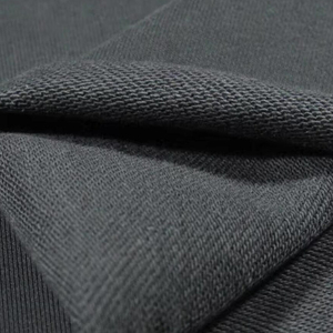 Tissu en molleton français doux au toucher pour les sweats à capuche de sport, les pantalons de survêtement et les vêtements de mode décontractés - Product Image 1