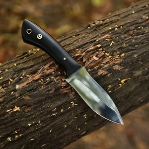 Couteau de chasse et de camping en plein air EDC à lame fixe en acier inoxydable fait main avec manche en corne noire et étui en cuir - Product Image 3