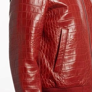 Chaqueta de Cuero Roja para Hombre, Estilo Bomber, con Cuello de Piel con Estampado de Cocodrilo, Cierre Frontal con Cremallera, Resistente al Viento, Estilo Motero para Invierno - Product Image 2