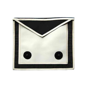 Delantales de la Gran Logia de Malta para Hermanos Maestros, Regalia Masónica con Bordado Plateado, según el Reglamento de Malta, para el Muy Reverendísimo Maestro de la Primera Mano Derecha - Product Image 6