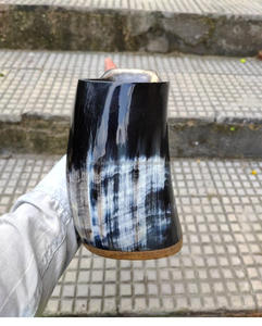SANIYA HANDICRAFT Tasse en corne de buffle naturelle de haute qualité Corne à boire Viking polie en Style animal Artisanat de base en bois fait à la main - Product Image 2