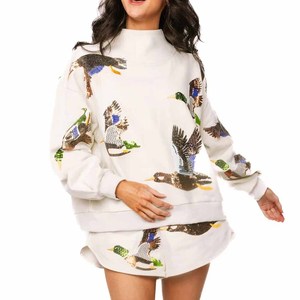 Felpa Girocollo in Ciniglia Tinta Unita Unisex, Pullover Casual Lavorato a Maglia, Invernale Bianco Vestibilità Regolare con Ricamo Termotrasferibile - Product Image 1
