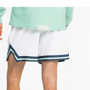 Shorts de sport pour homme, écologiques, légers, en tissu satiné uni, taille mi-haute élastique, séchage rapide, pour le basketball, la gym et la course à pied - Product Image 6