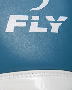 Gants de boxe Fly personnalisés bleu ciel et blanc en cuir de vachette véritable pour combats et entraînements de boxe - Product Image 5