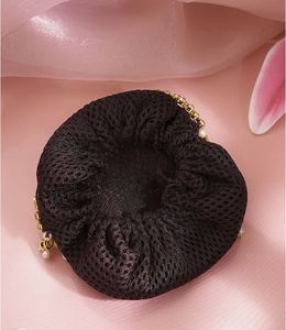 Élégante coiffe en filet perlée pour chignon, accessoire de mariage pour femme - Product Image 5
