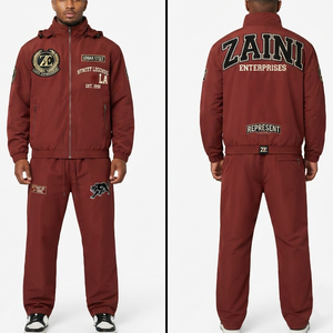 Conjunto de Chaqueta Cortavientos de Poliéster Taslon de 150 GSM para Hombre, Color Granate, con Bordado Personalizado, Parche Tejido de Chenilla y Logotipo Termotransferible - Product Image 1