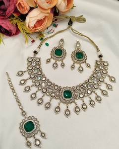 Traditional Wedding Choker <b>Jewelry</b> Set Antique Gold Polish <b>Kundan</b> Stone Necklace Set with Matching Earrings MaangTika Collection - Product Image 4