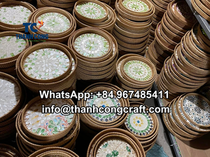 Bandeja de servicio decorativa redonda hecha a mano de ratán lacado artesanal para el hogar, baño y sala de estar, estilo ecológico - Product Image 4