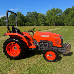 Tracteur agricole diesel L3200D 4x4 80 CV à transmission par engrenages avec chargeur frontal - Product Image 5