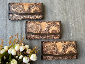 Nuevo estilo tradicional occidental Azteca Tooled Leather Tassel Bolso de mano Mujer Color Tooled Embossed Leather Clutch Unique Combo Set - Product Image 3