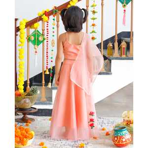 Ensemble Lehenga en organza rose peint à la main sans manches pour filles Keshavi, pour 1 à 2 ans - Product Image 2
