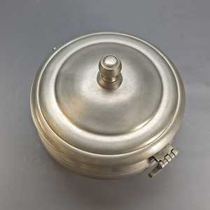 Soupière professionnelle en métal avec couvercle, plat de service durable pour buffet - Product Image 3