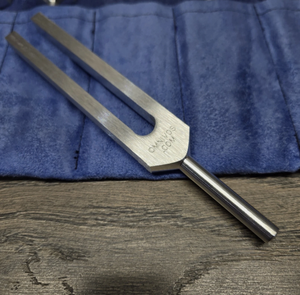 Diapason non lesté Mars International Omnivos 9 Sacred Solfeggio avec étui. - Product Image 3