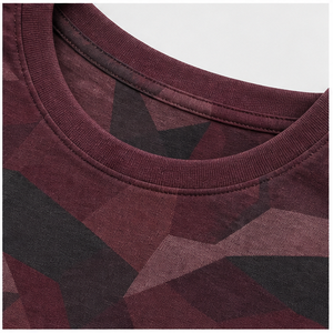 Camiseta de Manga Corta para Hombre con Cuello Redondo y Estampado de Camuflaje Poligonal Facetado Color Borgoña Personalizada MTS-CAMO-0014 - Product Image 6