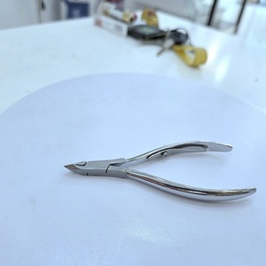 Kit de soin des ongles de luxe avec coupe-cuticules, ensemble de manucure professionnel, outils en acier inoxydable, tranchants, durables, qualité salon - Product Image 2