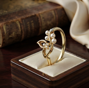 Bague de mariage pour femme en argent plaqué or 18 carats avec fleur de perle, bande ouverte, idéale pour un cadeau - Product Image 1