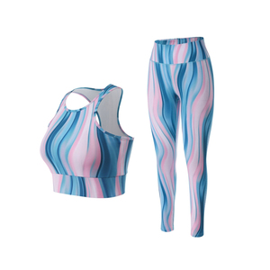 Ce ensemble de yoga 2 pièces pour femmes est fabriqué au Pakistan par une usine OEM et présente une finition durable, idéal pour les grands importateurs de vêtements. - Product Image 4