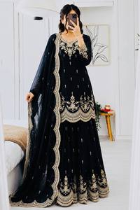 Nuevo Conjunto de Traje Sharara y Dupatta de Satén con Bordado de Lentejuelas y Cordón, Diseño TENNECY, de Gujarat - Product Image 2