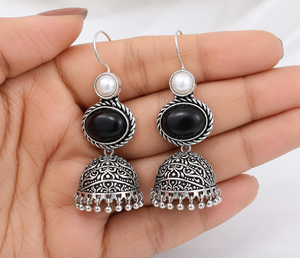 Pendientes Jhumka de Ónix Negro |   Joyería Étnica de Plata Oxidada al por Mayor - Product Image 3