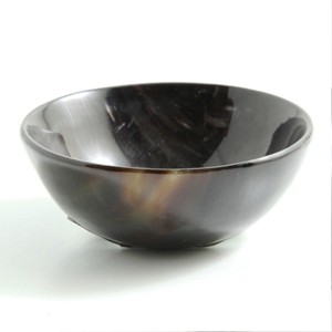 Bol de service en corne, écologique, design moderne et minimaliste, tons bruns, poli, léger (0,4 kg), artisanat - Product Image 1