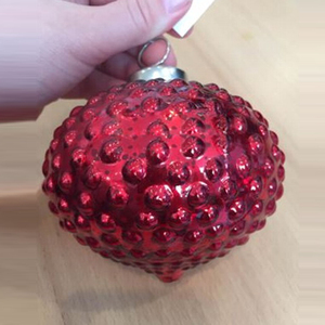 Adorno Navideño Colgante de Metal Rojo de Diseño Moderno con Caja de Acabado Personalizado de la Mejor Calidad, Santa Claus - Product Image 1