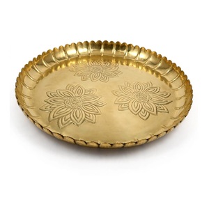 Bol Urli vintage en laiton pur à 100 % avec pieds de paon ornés, centre de table décoratif traditionnel indien pour fleurs - Product Image 1