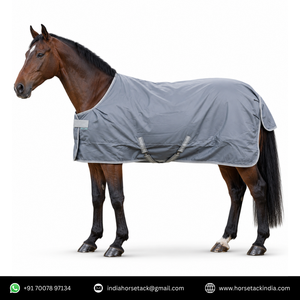 Manta Impermeable para Caballo Gris con Exterior de Nailon Balístico 1680D y Relleno 0G |   Manta Impermeable y Transpirable con Cierre Magnético Frontal - Product Image 1