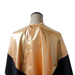 Capa Profesional para Salón de Belleza, Ecológica, de Poliéster, Resistente a Productos Químicos, para Corte de Cabello y Champú, 54x62, Dorado y Negro, Tactus Industries - Product Image 4