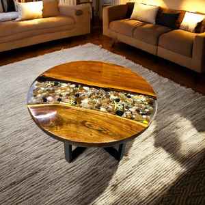 โต๊ะกาแฟทรงกลมขอบไม้ธรรมชาติเคลือบอีพ็อกซี่ลายแม่น้ำ โต๊ะเรซิ่นชายหาดประดับเปลือกหอยและหิน โต๊ะไม้ทำมือ ตกแต่งบ้าน - Product Image 3
