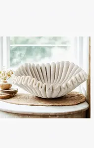 Elegante Plato de Servir de Mármol con Diseño Tradicional en Forma de Flor, 100% Hecho a Mano, Refleja la Arte Atemporal, para Hogares de Lujo Refinado - Product Image 4