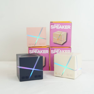 Cube xách tay <span class=keywords><strong>Mini</strong></span> Stereo Loa không dây RGB LED chiếu sáng TF thẻ tương thích Battery Powered cho điện thoại di động món quà hoàn hảo - Product Image 5