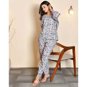 Ensemble décontracté pour femmes en coton respirant et en velours côtelé pour le printemps/été, taille XS - Product Image 1