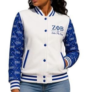 เสื้อแจ็คเก็ตวาร์ซิตี้ลายควิลท์แบบกำหนดเองของ Zeta Phi Beta |   เสื้อโค้ทบอมเบอร์ลายขนสัตว์สีขาวและสีน้ำเงินรอยัล แขนเสื้อลาย ZΦΒ สำหรับชมรมนักเรียนหญิง - Product Image 1