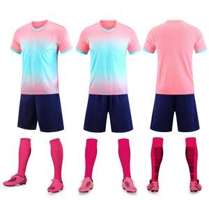 ชุดเสื้อฟุตบอลผู้ชายคุณภาพสูง 100% โพลีเอสเตอร์ คอวี แห้งเร็ว ขายส่ง ชุดทีมสโมสร น้ำหนักเบา ระบายอากาศได้ดี - Product Image 4