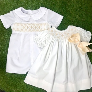 Abiti Battesimali Personalizzati con Ricamo a Croce Dorata, Vestito da Bambina Stile Vescovile, Tutina da Battesimo per Bambino, Abbigliamento Vintage Bianco - Product Image 4