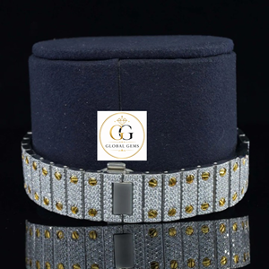 Reloj de diamantes Moissanite blancos con incrustaciones de estilo hip hop, de exportador indio, disponible a un precio asequible. - Product Image 4
