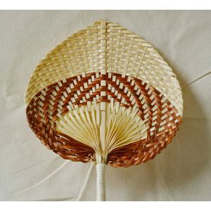 Abanicos de Hoja de Palma Ecológicos Premium Hechos a Mano en Vietnam, Abanico Decorativo Tejido Natural para Venta al por Mayor y Pedidos Personalizados - Product Image 6