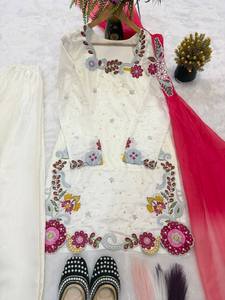 ชุดชาราร่าปักลายดอกไม้สีขาวสำหรับผู้หญิง ชุดสัลวาร์ คามีซ ประดับลูกปัดมุก ผ้าคลุมศีรษะแบบดูปัตตา เหมาะสำหรับงานแต่งงานและงานปาร์ตี้ - Product Image 5