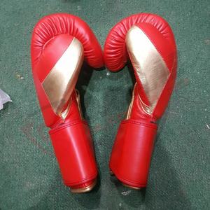 Prix d'usine Rouge-Doré Style Professionnel Métallique-Couleur PU Cuir Karaté Muay-Thai Combat MMA-Formation Adultes Gants De Boxe - Product Image 2