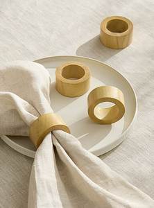 Anneaux de serviette ronds en bois faits à la main, durables, écologiques, de luxe et modernes pour la décoration de mariage - Product Image 3