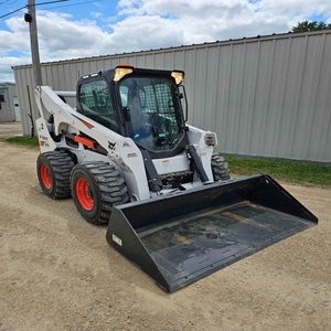 Chargeuse compacte Bobcat S770 avec performances fiables, forte capacité hydraulique et construction durable pour usage professionnel - Product Image 2