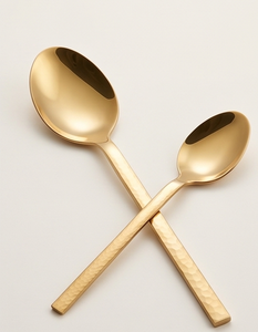 Ensemble de couverts dorés finition mate, design minimaliste, résistant à la rouille, couverts en métal pour mariage, utilisation sur table - Product Image 3