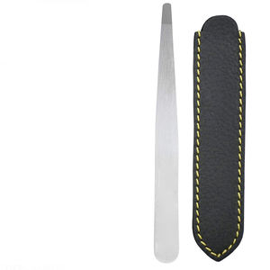 MAHFOOZ INSTRUMENTS Pince à épiler professionnelle inclinée en acier inoxydable de 100 mm, personnalisée, confortable et de qualité supérieure - Product Image 2