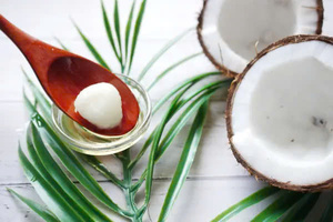 ACEITE DE COCO CRUDO NO COMESTIBLE PARA USOS COSMÉTICOS E INDUSTRIALES - Product Image 3