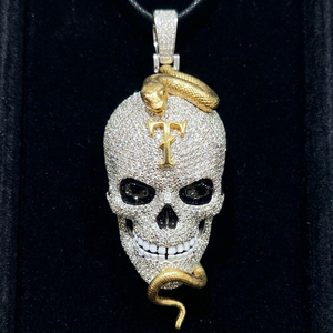 Colgante de Calavera con Incrustaciones de Moissanita y Dije de Serpiente, Joyería de Plata Bañada en Oro de Dos Tonos para Regalo de Fiesta - Product Image 1