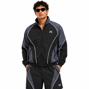 Survêtement de jogging en nylon réfléchissant personnalisé avec logo OEM, coupe-vent pour homme, ensembles en nylon avec bandes blanches, vestes pour homme - Product Image 4